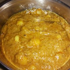 A picture of Basic Yellow Gravy for Makhani.