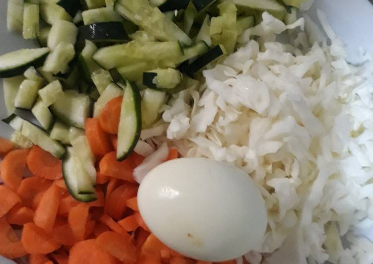 Vegetables with boiled egg