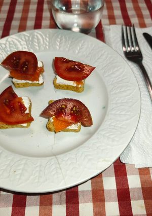 Foto principal de Biscotes salmón con tomate