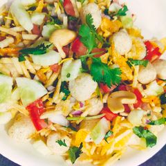 A picture of Natkhat Sev bhelpuri.