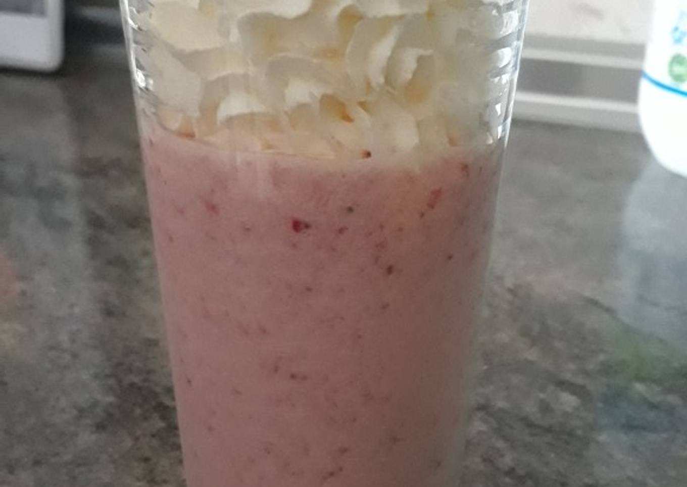 Batido de Fresas con leche y nata