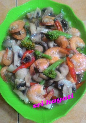 Foto resep Jamur kancing dan udang tumis tiram