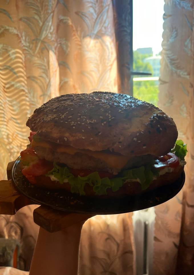 Великий бургер 😋