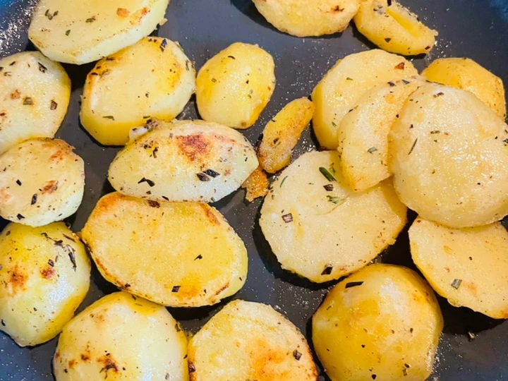 Recipe Crispy herby potatoes the Delicious You can take Joss in your mouth