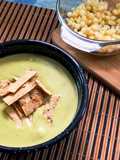 Crema de chile poblano con elote