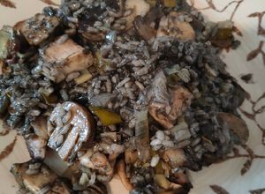 Una foto de Choco con arroz negro