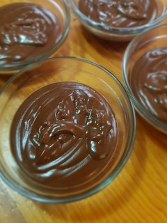 Una foto de Natillas de doble chocolate