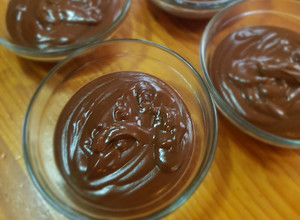 Una foto de Natillas de doble chocolate