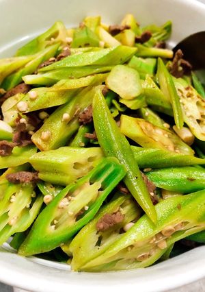 Hình của món Đậu bắp xào thịt bò.
