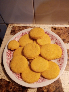 Una foto de Galletas de limón y harina de maíz