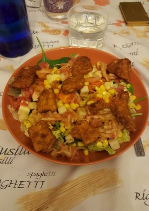 Una foto de Ensalada con pollo