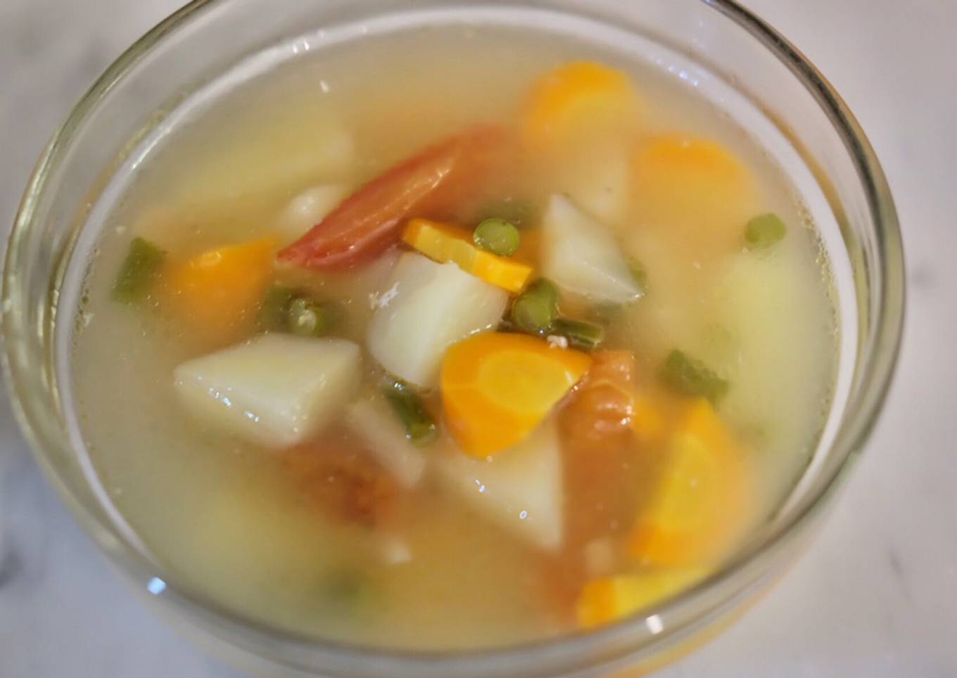 Sop kaldu ayam sederhana