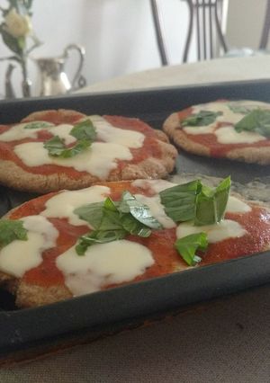 Una foto de Pizzetas Margarita con masa integral