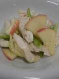 Marinated chicken breast with apple and aromatic vegetables