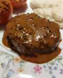 Salsa de pimienta y vino tinto para filete
