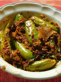 தொண்டைக்காயா உள்ளி (வெங்காயம்) காரம் (Thondakaaya ulli kaaram recipe in tamil) செய்முறை முக்கிய புகைப்படம்