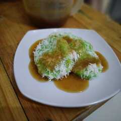 A picture of Lupis ketan tanpa daun pisang.