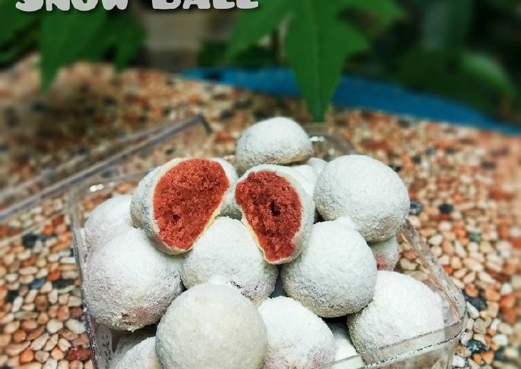 Red Velvet Snow Ball