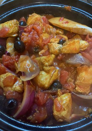 A picture of Morrocan Olive Chicken.