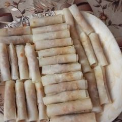 A picture of Mini smokey samosa rolls.