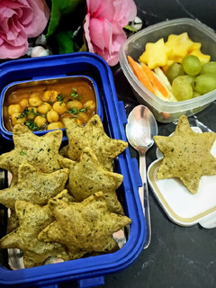 छोले पूरी (chole poori recipe in Hindi) रेसिपी मुख्य फोटो