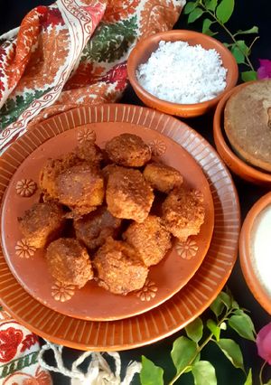 সুজির মিষ্টি বড়া রেসিপির প্রধান ছবি