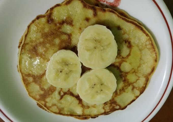 pancake pisang sederhana (snack mpasi 11m+) - resepenakbgt.com