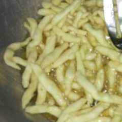 A picture of Kue daki / cabae.