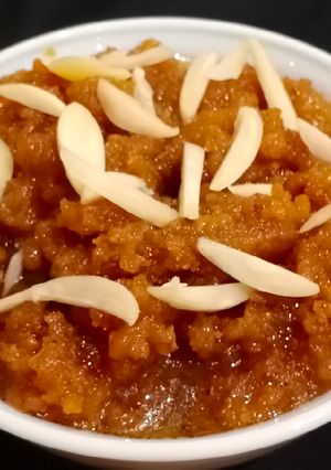 A picture of Moong dal halwa.
