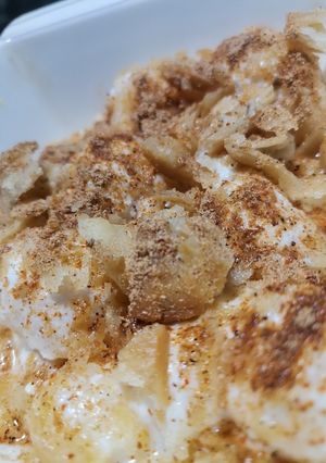A picture of Papri dahi phulki.