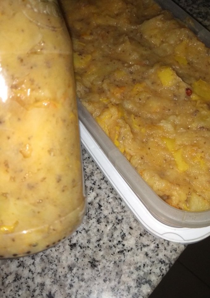 Una foto de Mermelada de membrillo/piña, stevia y chía🥰