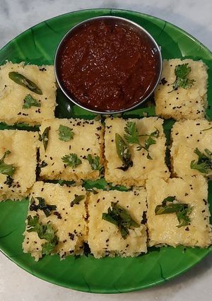 A picture of Khaman Dhokla.