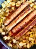 Saucisses végétariennes mijotées aux aubergines