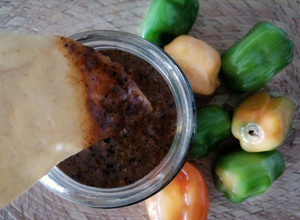 Una foto de Salsa negra de chile habanero😤🌶️🔥