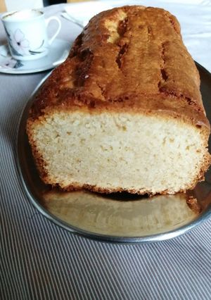 Φωτογραφία της συνταγής Κέικ με λικέρ κυδώνι (χωρίς μίξερ)👩‍🍳