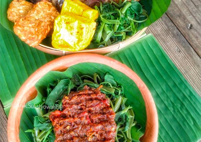 Sambal Brambang Asem Khas Jawa Tengah foto resep utama