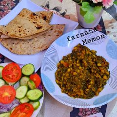 A picture of Daal palak.