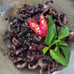 Cumi Hitam রেসিপির প্রধান ছবি