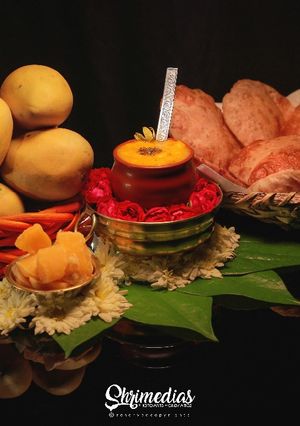 A picture of SHEEKARNI (rasayana / aamras in North karnataka accent).