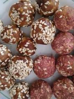 عکسی از دستور توپک های خرمایی