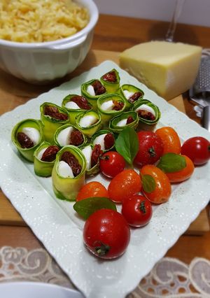 Foto de Abobrinha com mussarela de búfala e tomate seco