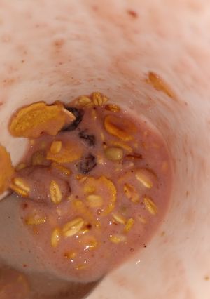 Una foto de Batido de granola con yogur