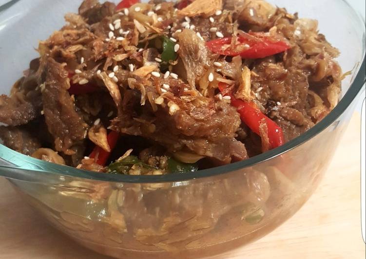 Semur kambing bumbu iris