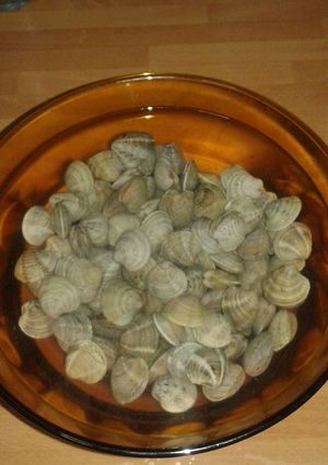 Una foto de Chirlas en salsa marinera 