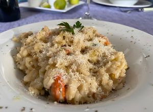 Una foto de Risotto de ostiones, camarones y espárragos #Stilepiretta