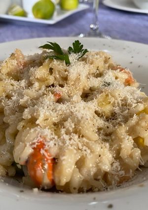 Una foto de Risotto de ostiones, camarones y espárragos #Stilepiretta
