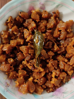 தர்ப்பூசணித் தோல் காரக் கறி (Tharboosani thol kaarakari Recipe in Tamil) செய்முறை முக்கிய புகைப்படம்