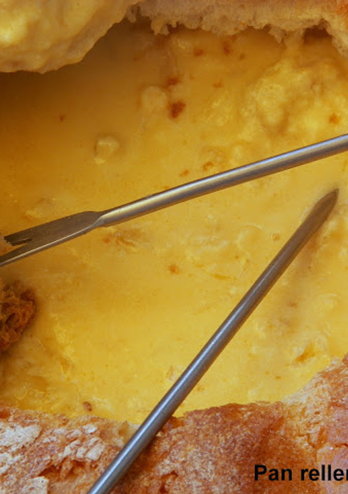 Una foto de Pan relleno de quesos