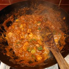 A picture of Jalfrezi curry (from paste).