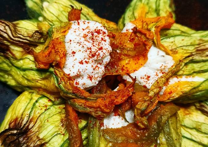 Modo semplice a Fai  Ultimate Fiori di zucca ripieni